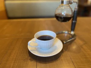 倉式珈琲　サイフォンで淹れた熱々のコーヒー
