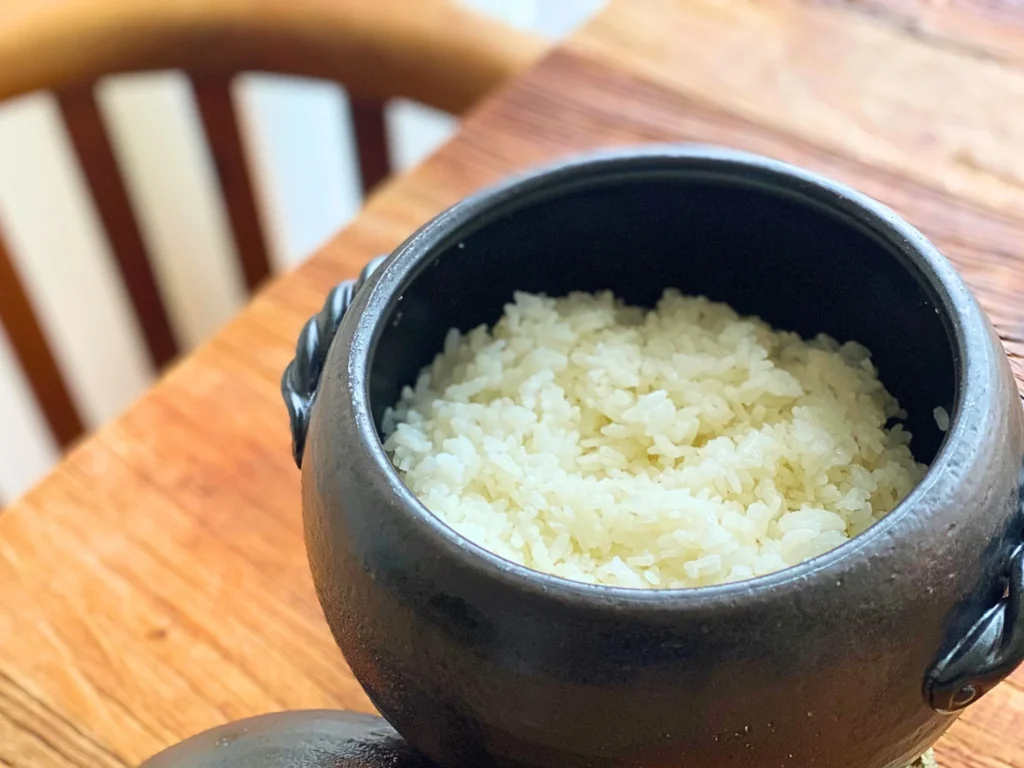 土鍋を使って炊き立てのご飯　今回はにがり入り