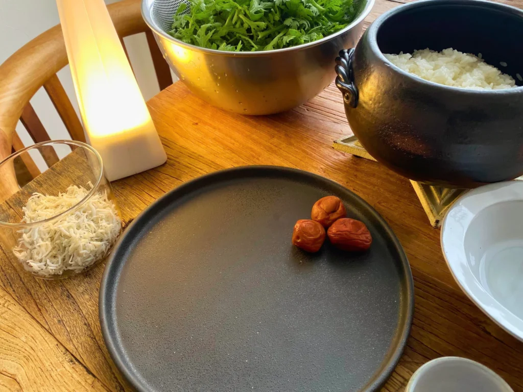 おにぎりを握る準備