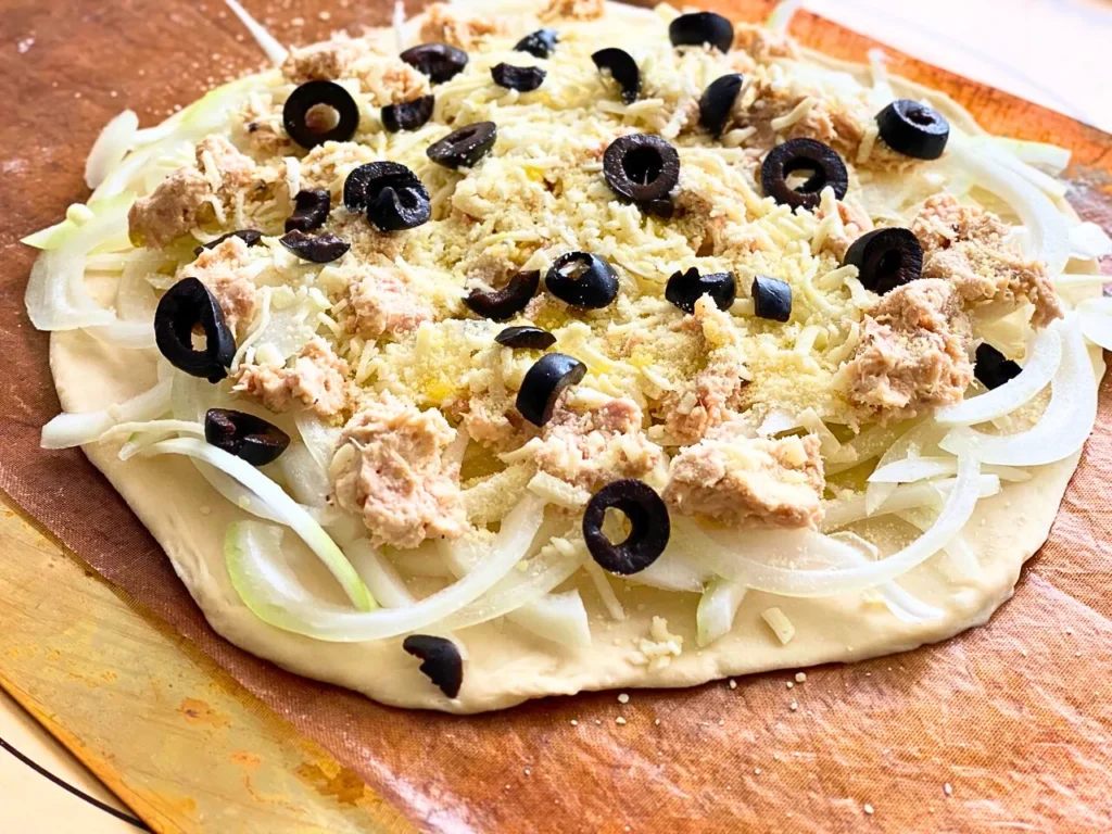 ピザ生地を焼く前の状態