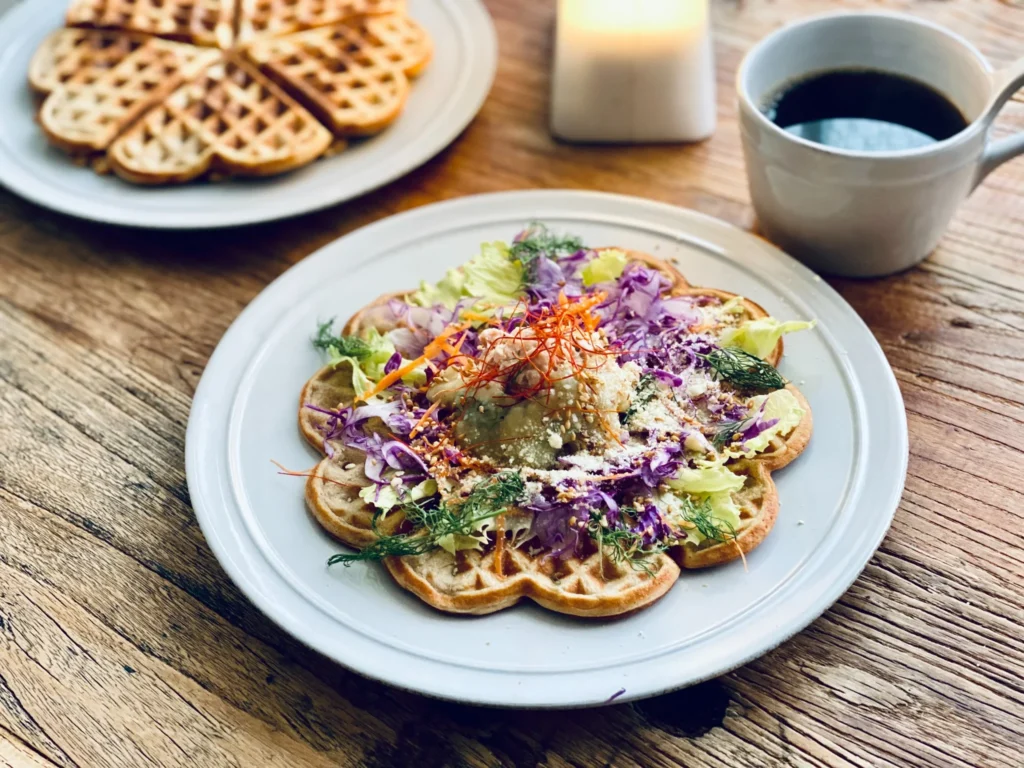 北欧風ワッフルのサラダワッフル