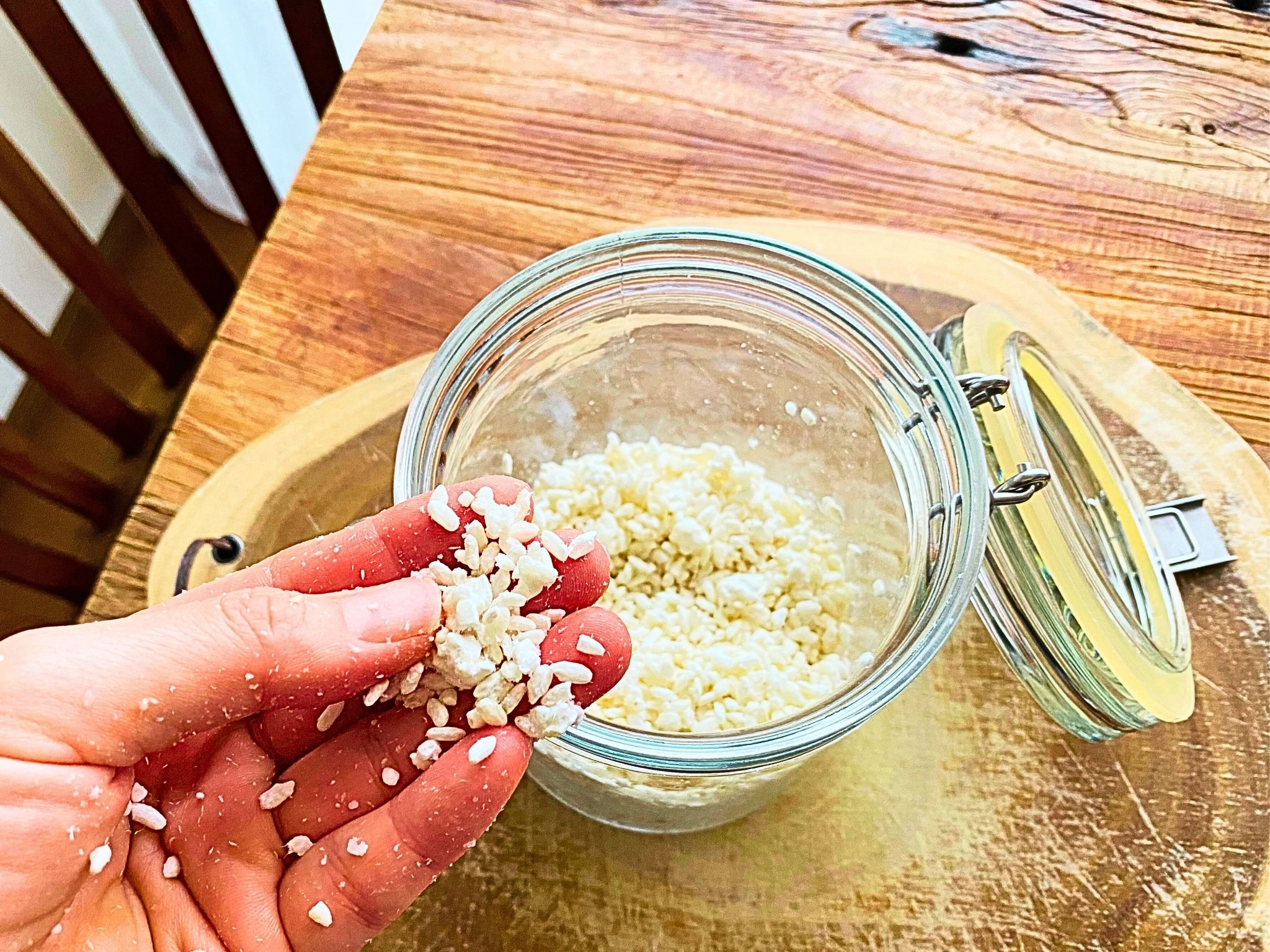 やさしい発酵の時間。米麹と塩と水、そして朝のひかり